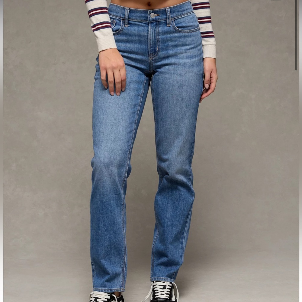 Mid-Rise Straight Leg Women's Jeans - Blue